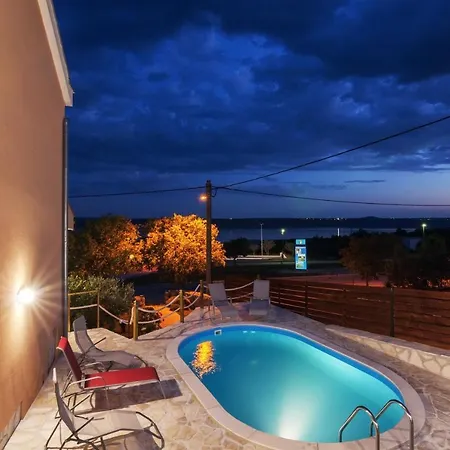 Family Friendly House With A Swimming Pool Maslenica, Novigrad - 13770 Maslenica