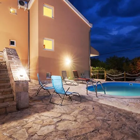 Family Friendly House With A Swimming Pool Maslenica, Novigrad - 13770 Prázdninový dům Maslenica