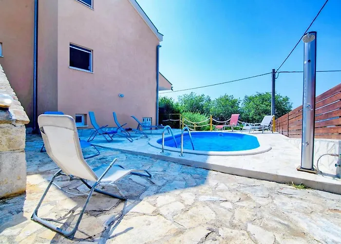 別荘 Family Friendly House With A Swimming Pool Maslenica, Novigrad - 13770 *