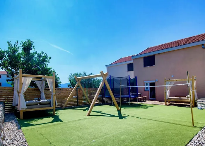 Family Friendly House With A Swimming Pool Maslenica, Novigrad - 13770 *