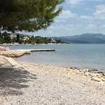 Family Friendly House With A Swimming Pool Maslenica, Novigrad - 13770 Ferienhaus *