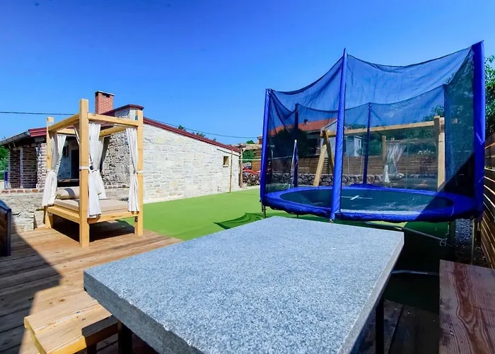 Family Friendly House With A Swimming Pool Maslenica, Novigrad - 13770 Vikendica Maslenica