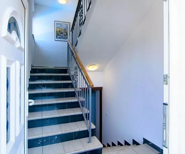 Family Friendly House With A Swimming Pool Maslenica, Novigrad - 13770 Vikendica *